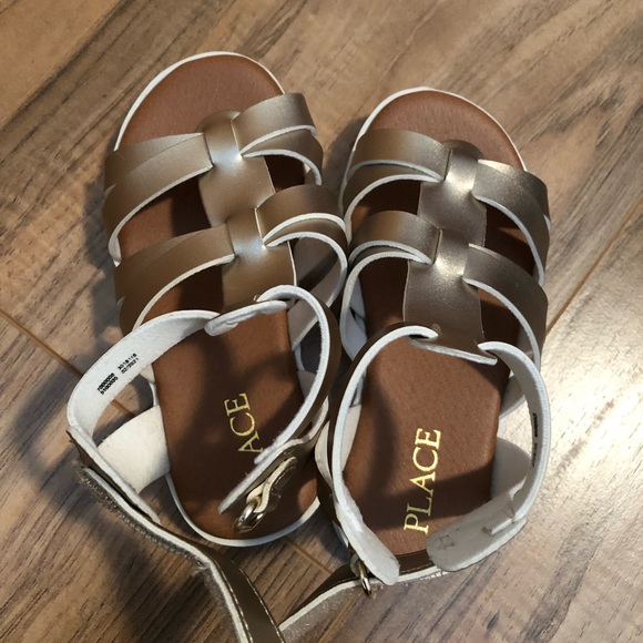 Gold sandals size 7 - Picture 1 of 3